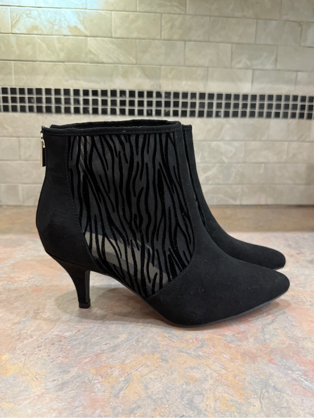 Zebra Mesh Ankle Boots Black Pointed Toe Heels 9W NWT